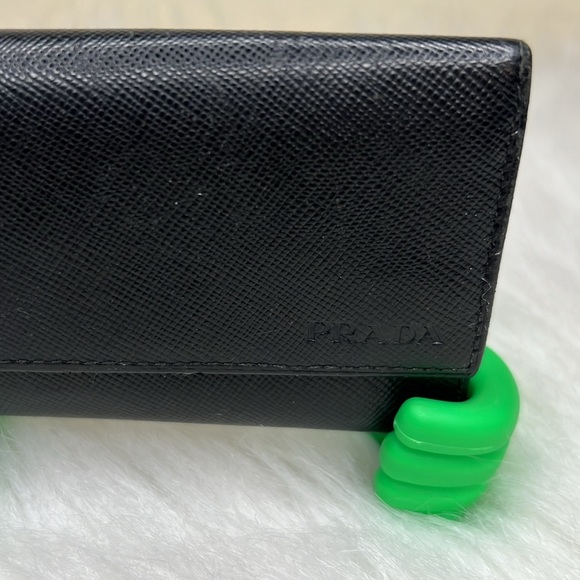 Prada 6 Key Holder - Picture 3 of 14